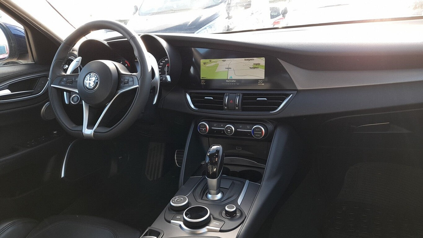 Alfa Romeo Giulia 2.2 JTDM 210 Veloce Nav PanoD Leder ACC 76586948 5