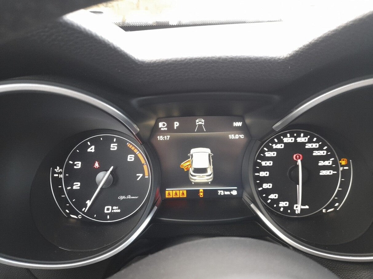 Alfa Romeo Stelvio 2.0 Turbo 200 Q4 Nav elHK Kam Memory 18Z 105674148 5