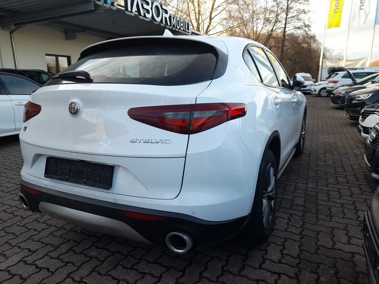 Alfa Romeo Stelvio 2.0 Turbo 200 Q4 Nav elHK Kam Memory 18Z 105674148 3