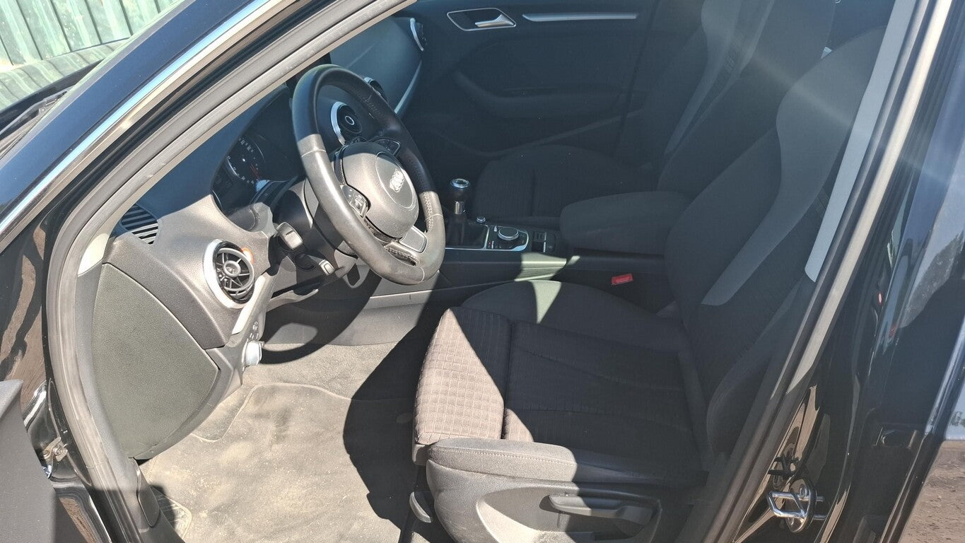 Audi A3 SB 1.4 TFSI Ambition Navi PDC SHZ LM GRA Klim 136818421 6