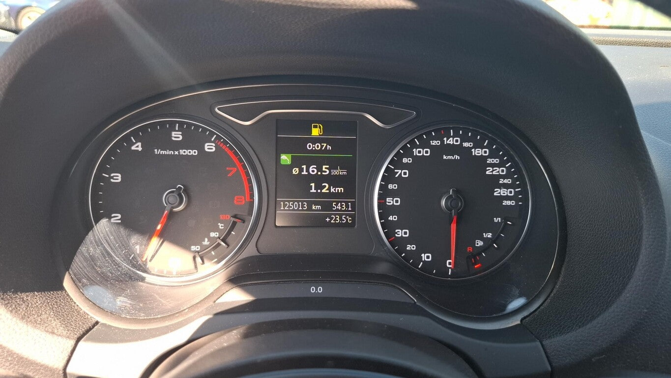 Audi A3 SB 1.4 TFSI Ambition Navi PDC SHZ LM GRA Klim 136818421 4