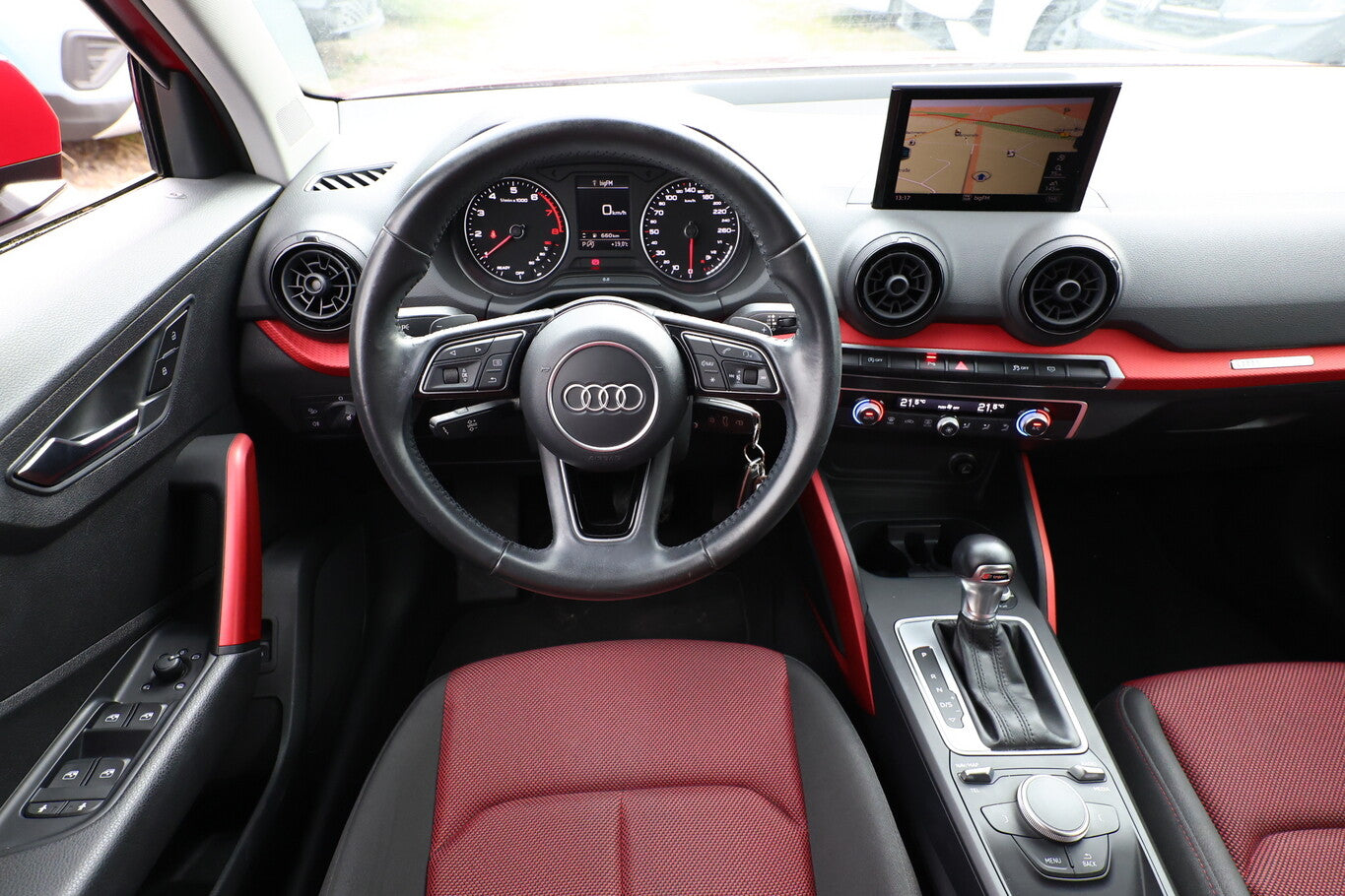 Audi Q2 30 TFSI S-tronic Sport LED Nav Kam eHK PDC 101627049 6