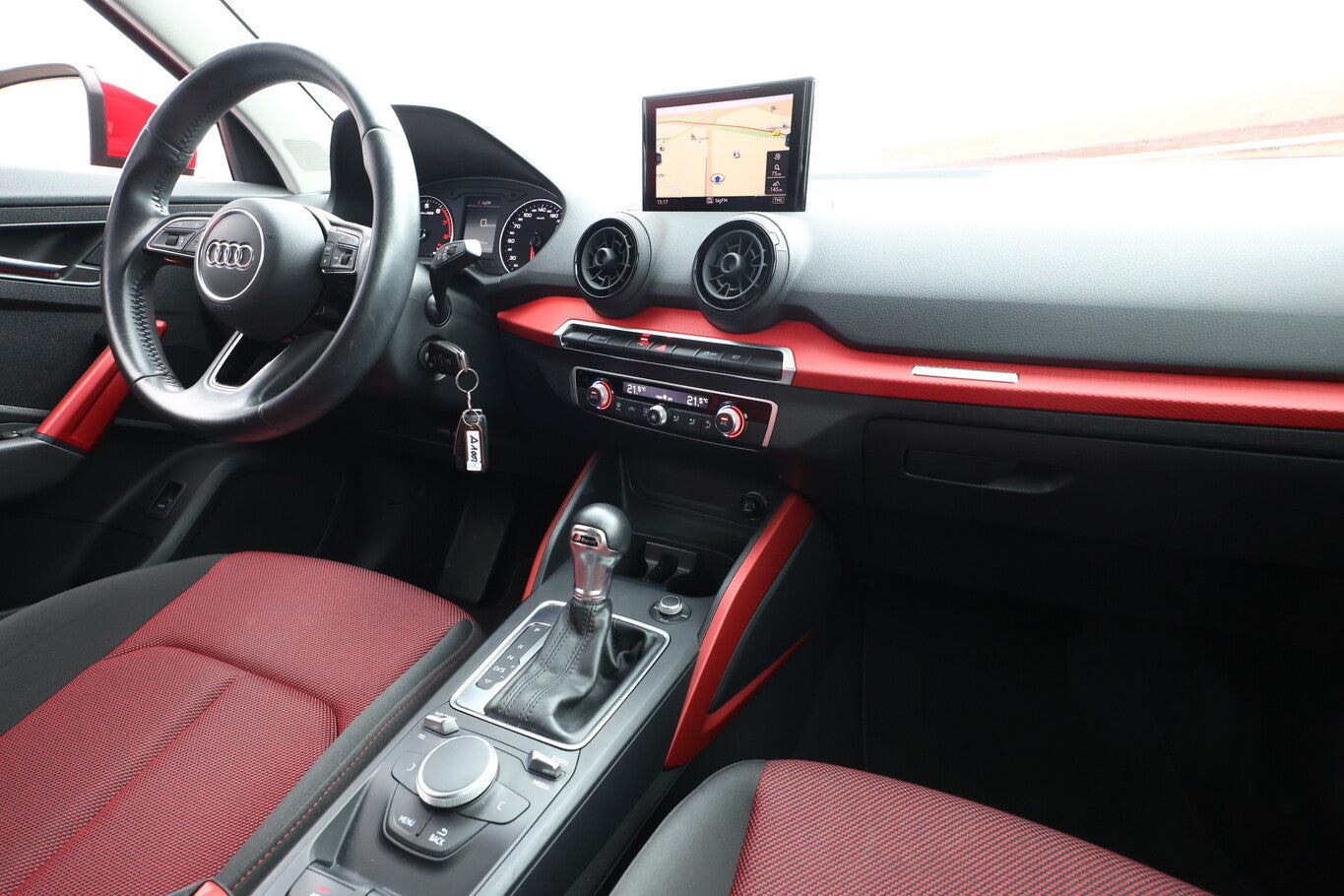 Audi Q2 30 TFSI S-tronic Sport LED Nav Kam eHK PDC 101627049 8