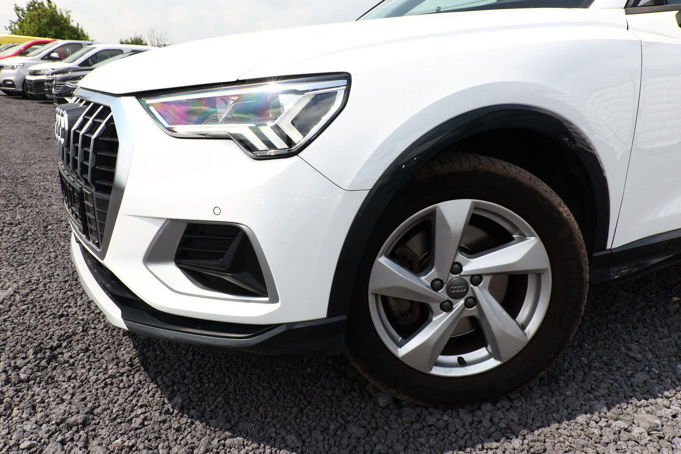 Audi Q3 40 TFSI 190 quattro S-tronic adv. LED Nav PDC 122035325 4