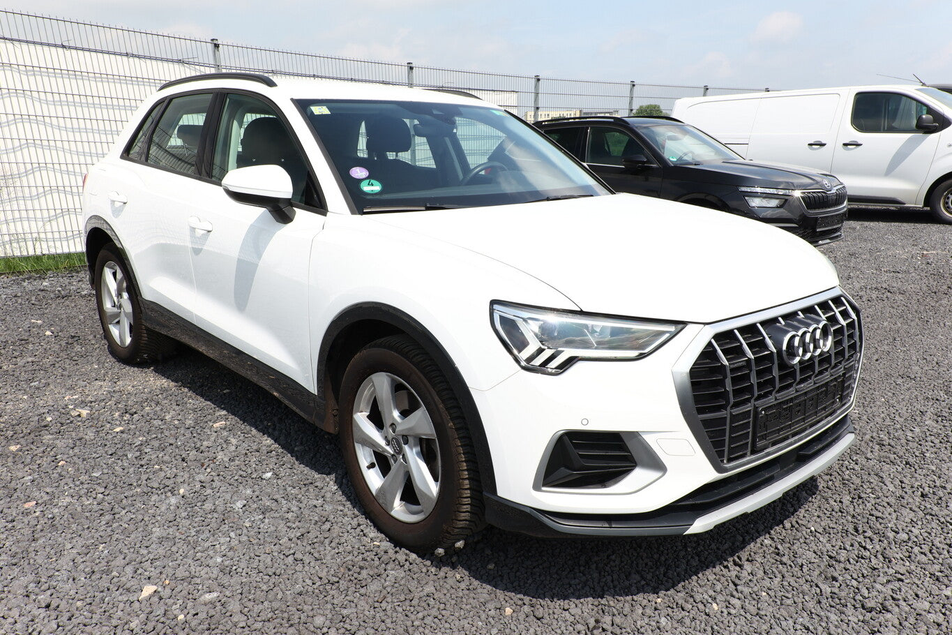 Audi Q3 40 TFSI 190 quattro S-tronic adv. LED Nav PDC 122035325 1