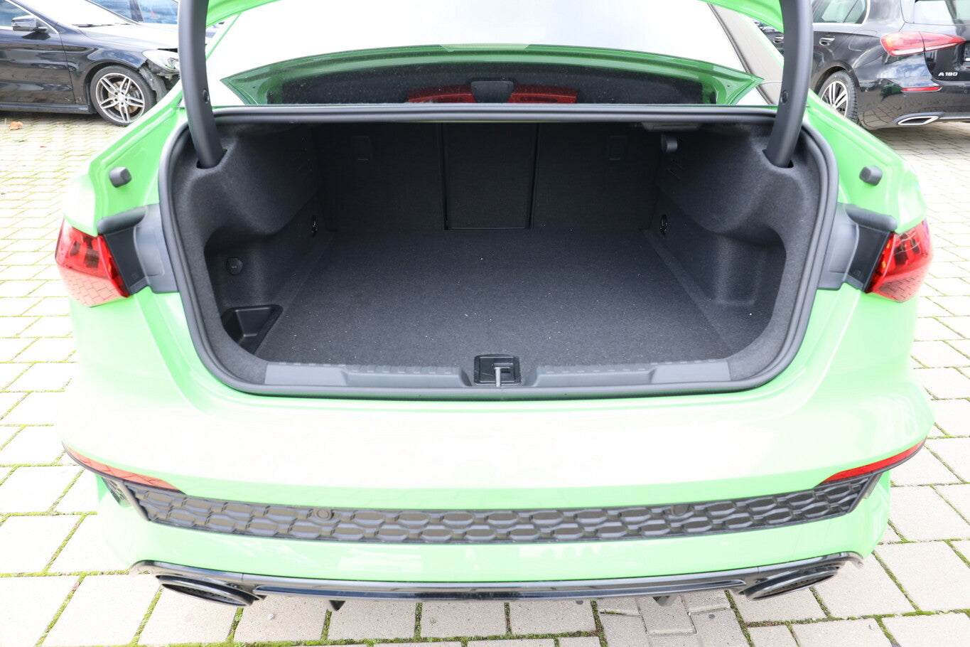 Audi RS3 2.5 TFSI 400 Limo Matrix Nav Vmax AGA Kam 81598262 10