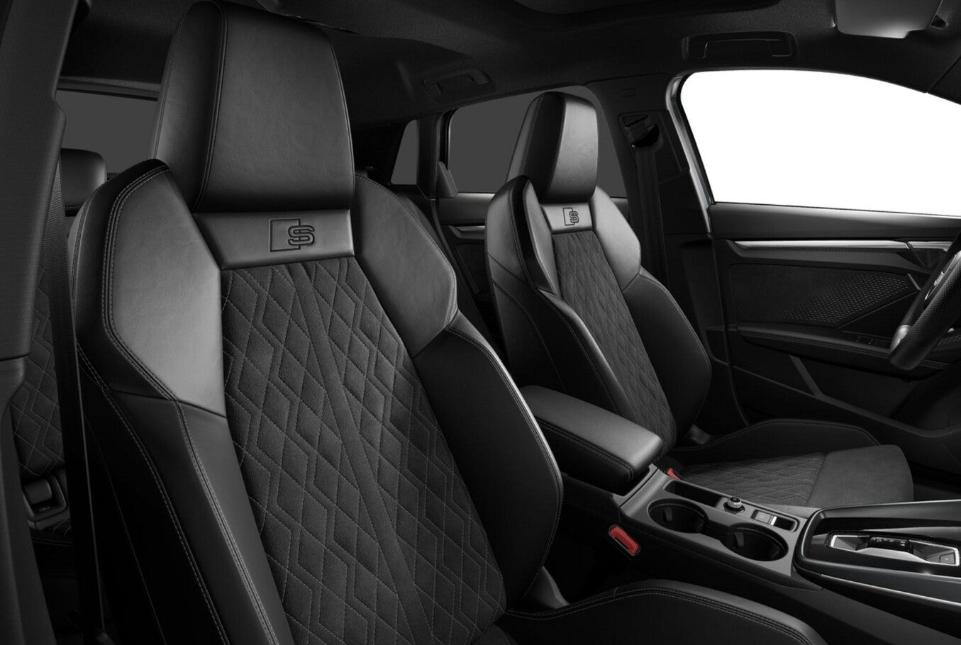 Audi S3 Sportback MY25 Dinamica Nav Pano KlimaP 18Z 87140736 4