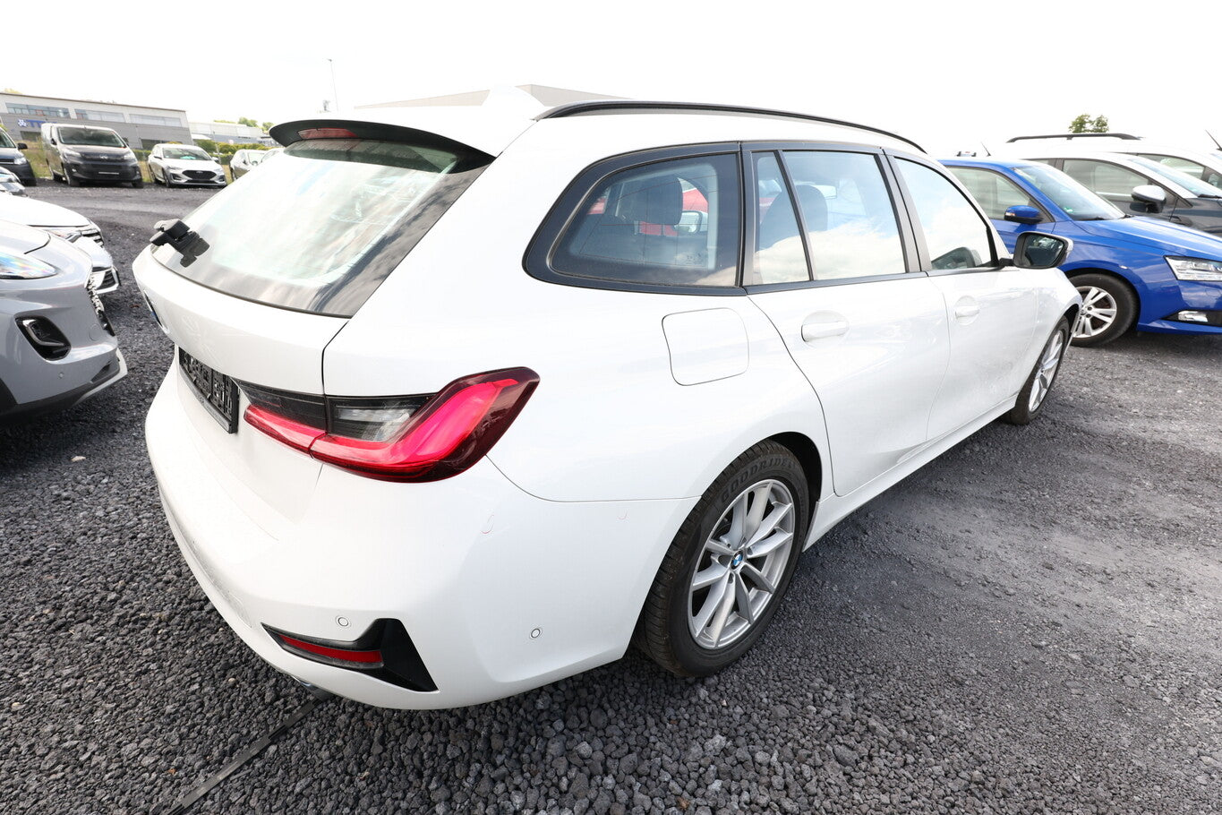 BMW 320d 190 xDrive Aut Advan BusinessP Standh ParkP 127577893 2