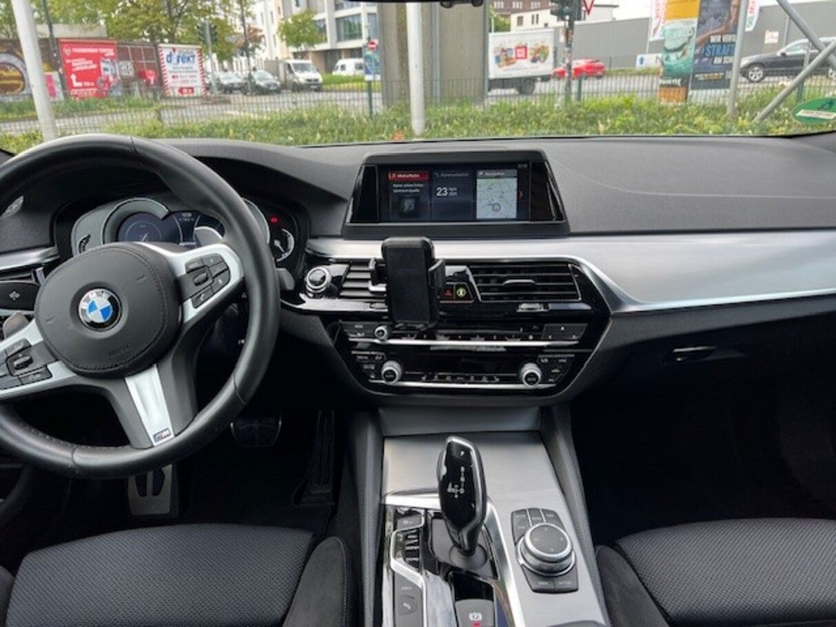 BMW 530e Steptronic M Sport LED Nav LM19Z ParkAs PDC 109964262 5