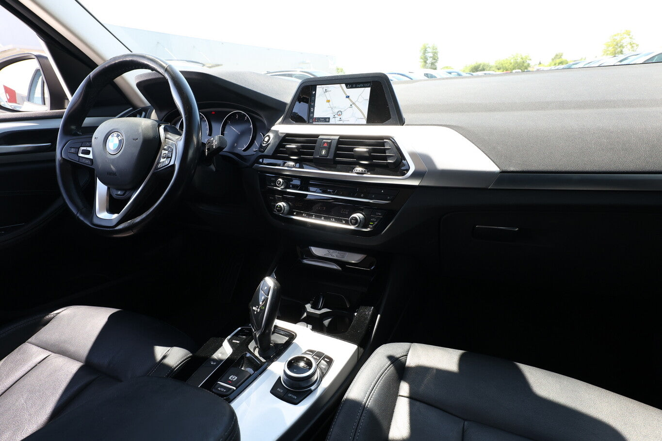 BMW X3 xDrive20d Leder LED Nav AHK Kam SHZ 18Z 130000097 8