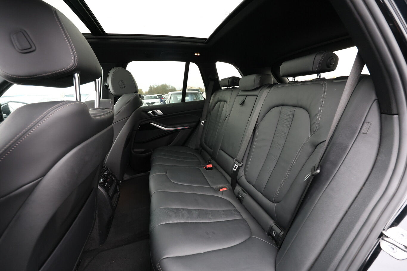 BMW X5 xDrive 40i 333 Steptronic X-Line SHZ Pano AHK 97341103 9