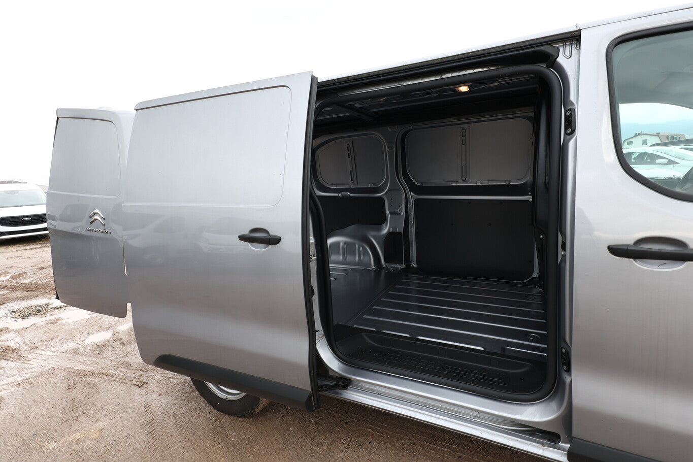 Citroën Jumpy 145 Club M PDC E-Rad LichtS RegenS 3-Sitze 113146153 9