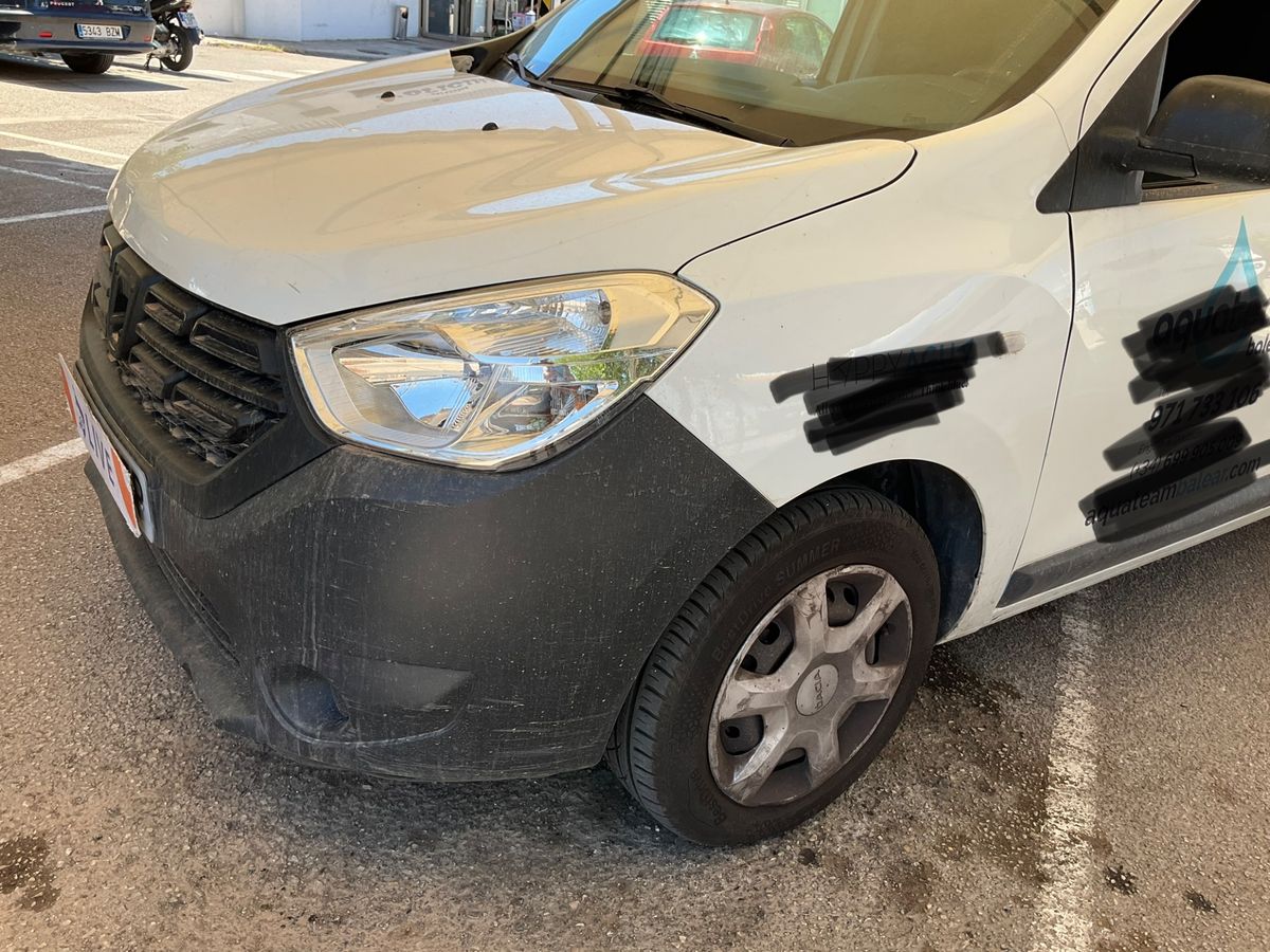 Lateral delantero izquierdo