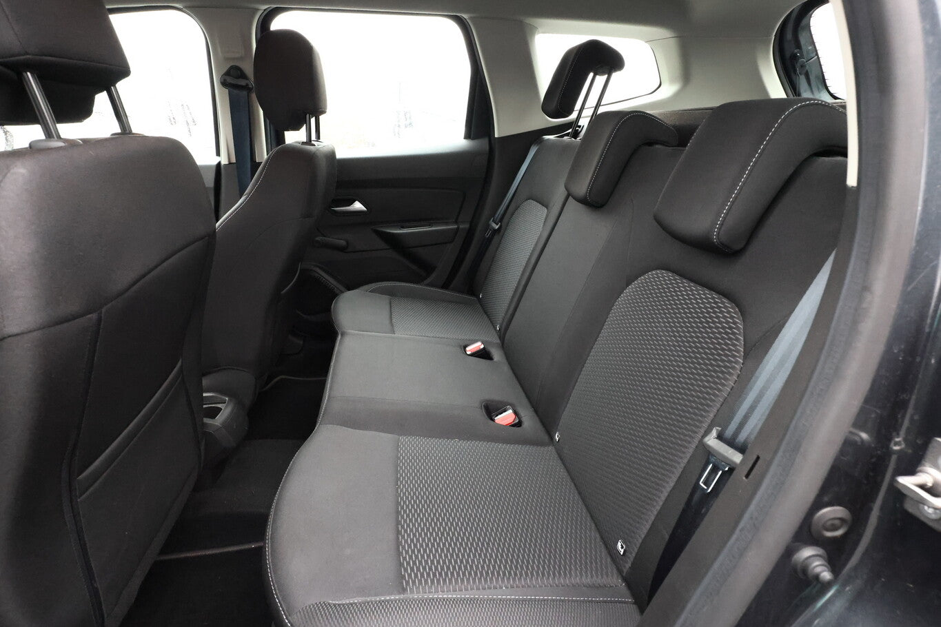 Dacia Duster II 1.0 TCe 100 Comfort Nav Kam SHZ PDC 99612642 9
