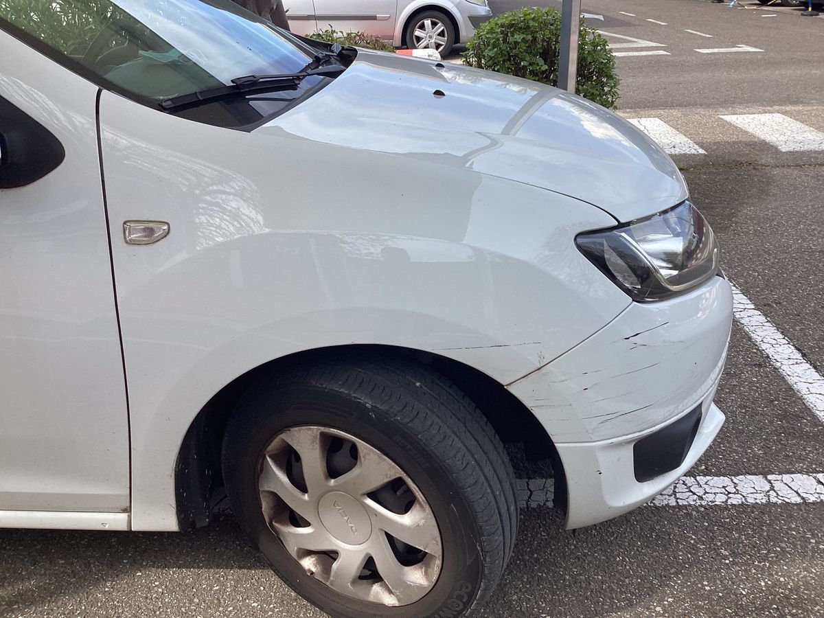 Lateral delantero derecho
