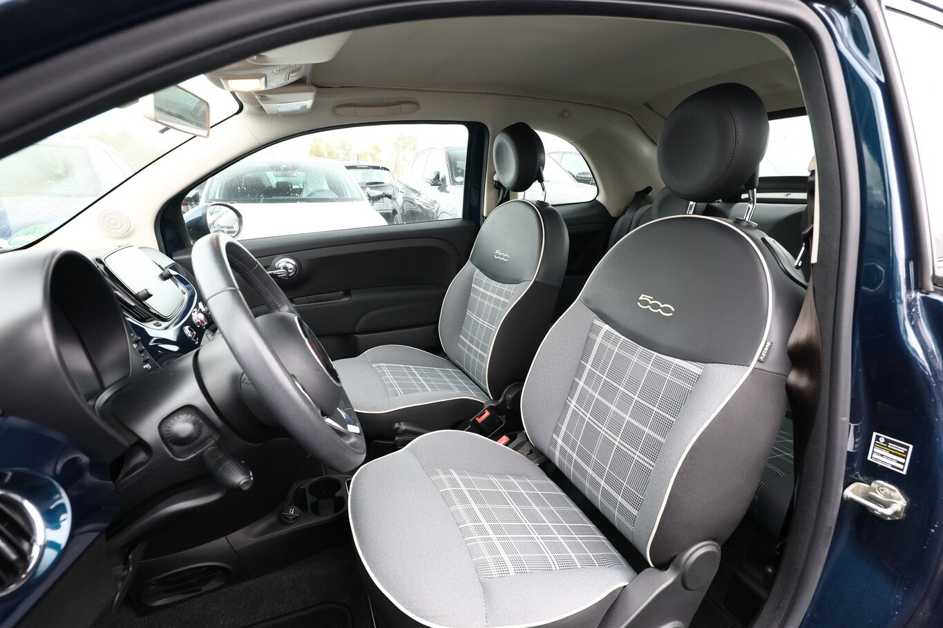 Fiat 500C 1.2 8V 69 Lounge Nav PDC elFH Temp 97555380 5