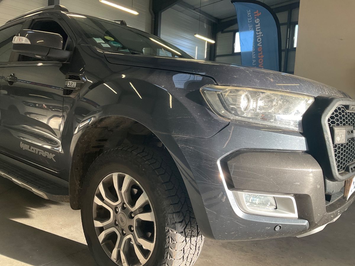 Lateral delantero derecho