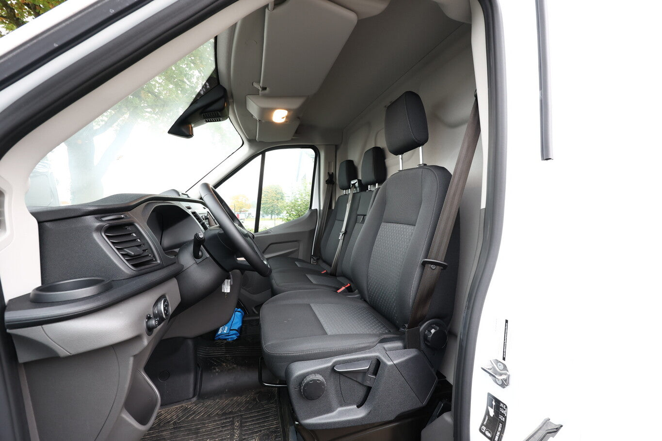 Ford Transit 2.0 TDCi 130 Trend 350 L3H2 AHK Temp PDC 97983874 5