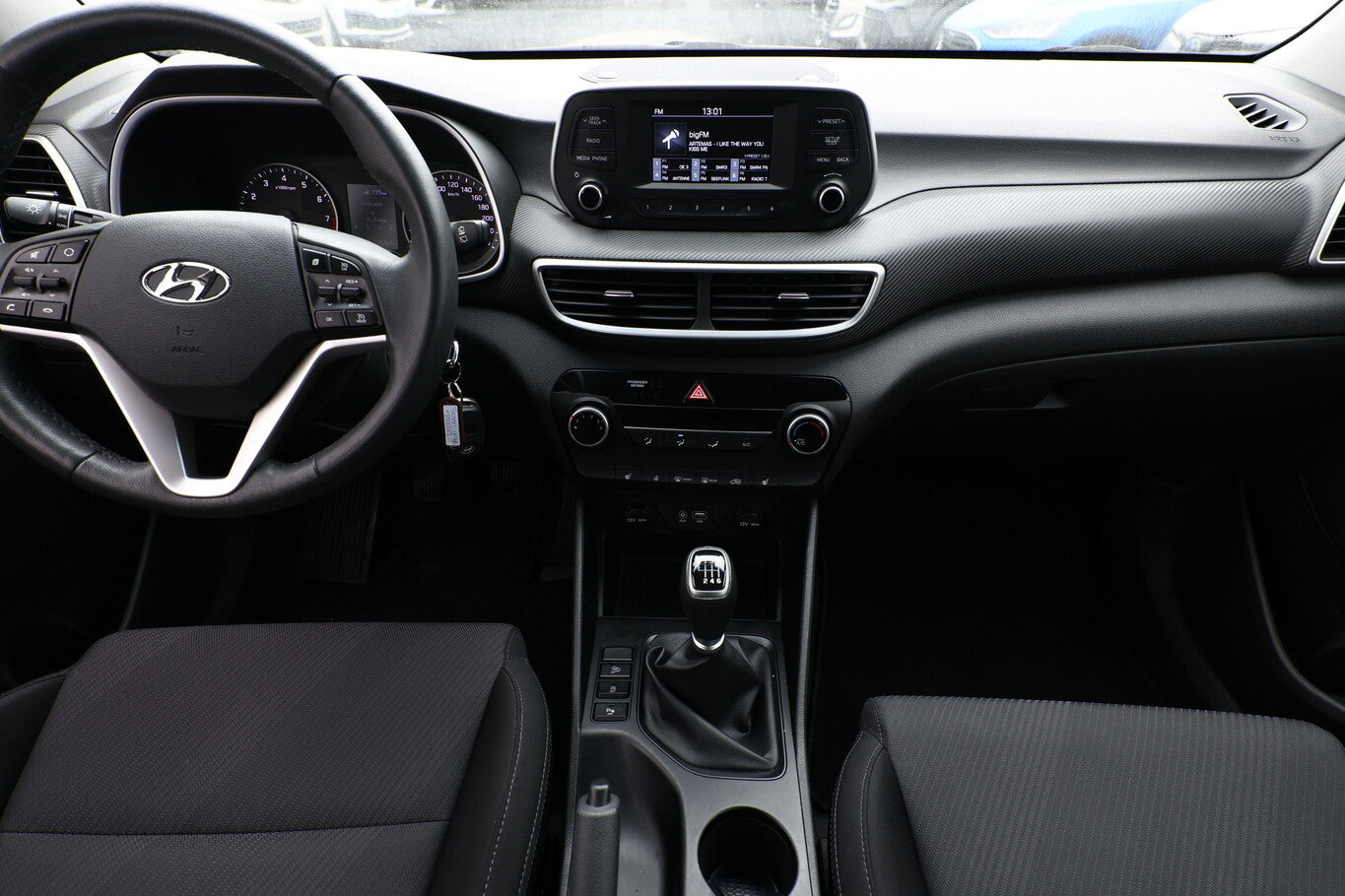 Hyundai Tucson 1.6 132 Select 2WD PDC SHZ Temp Klima 16Z 99811112 7