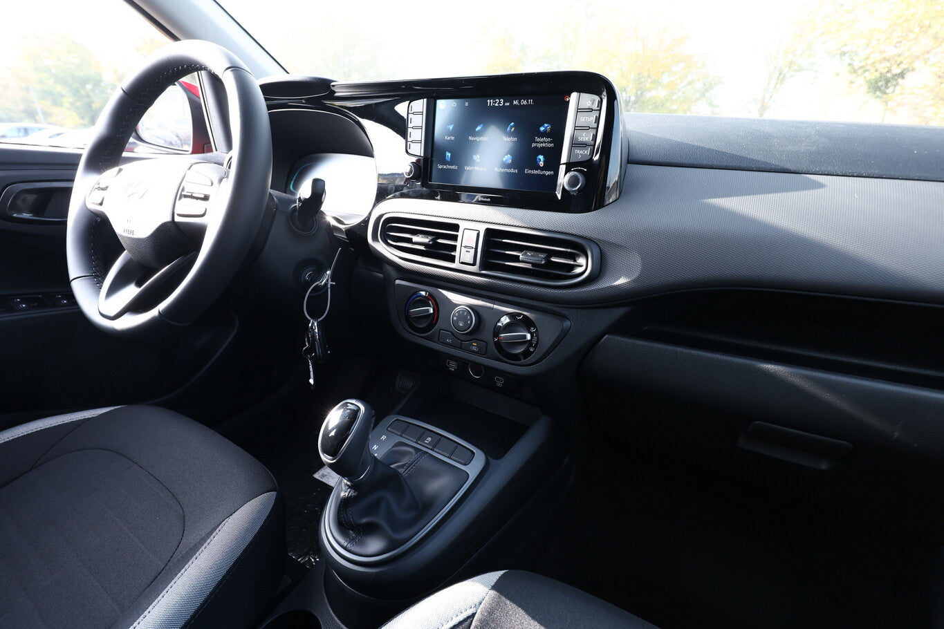 Hyundai i10 1.0 MPI 63 AT MY25 Nav Kam PDC CarPlay PrivG 97341172 8