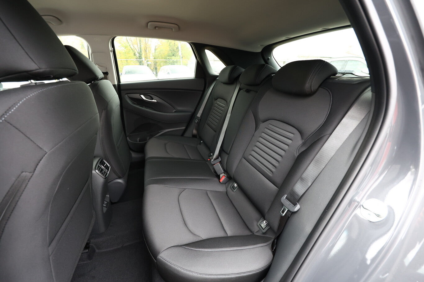 Hyundai i30 1.5 TGDI 140 Advantage MHEV DCT LED Nav SHZ 99828779 9