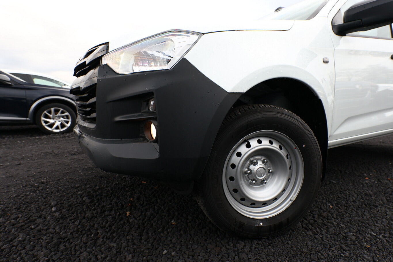 Isuzu D-Max SpaceCab 163 4x4 L Keyl Klim LKA HSA 18Z 96499781 4
