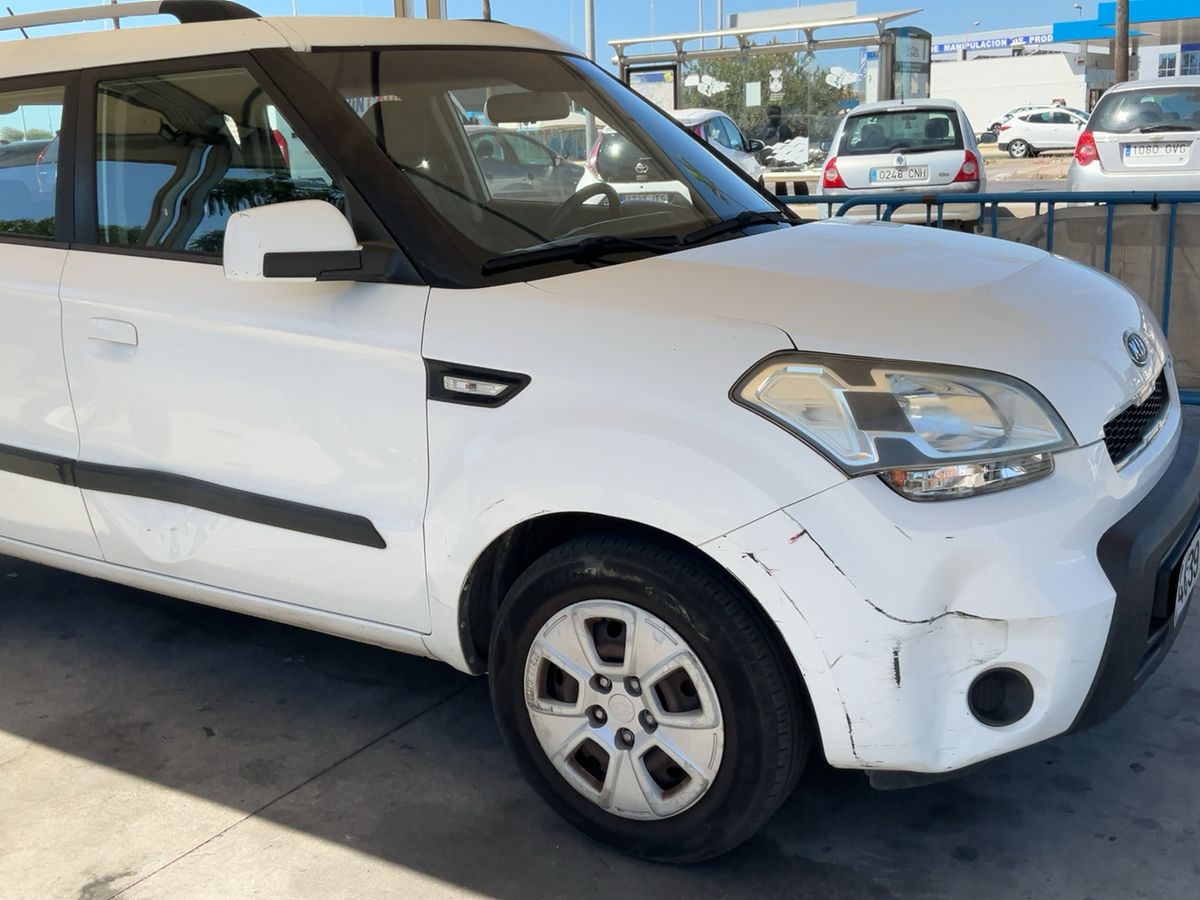 Lateral delantero derecho