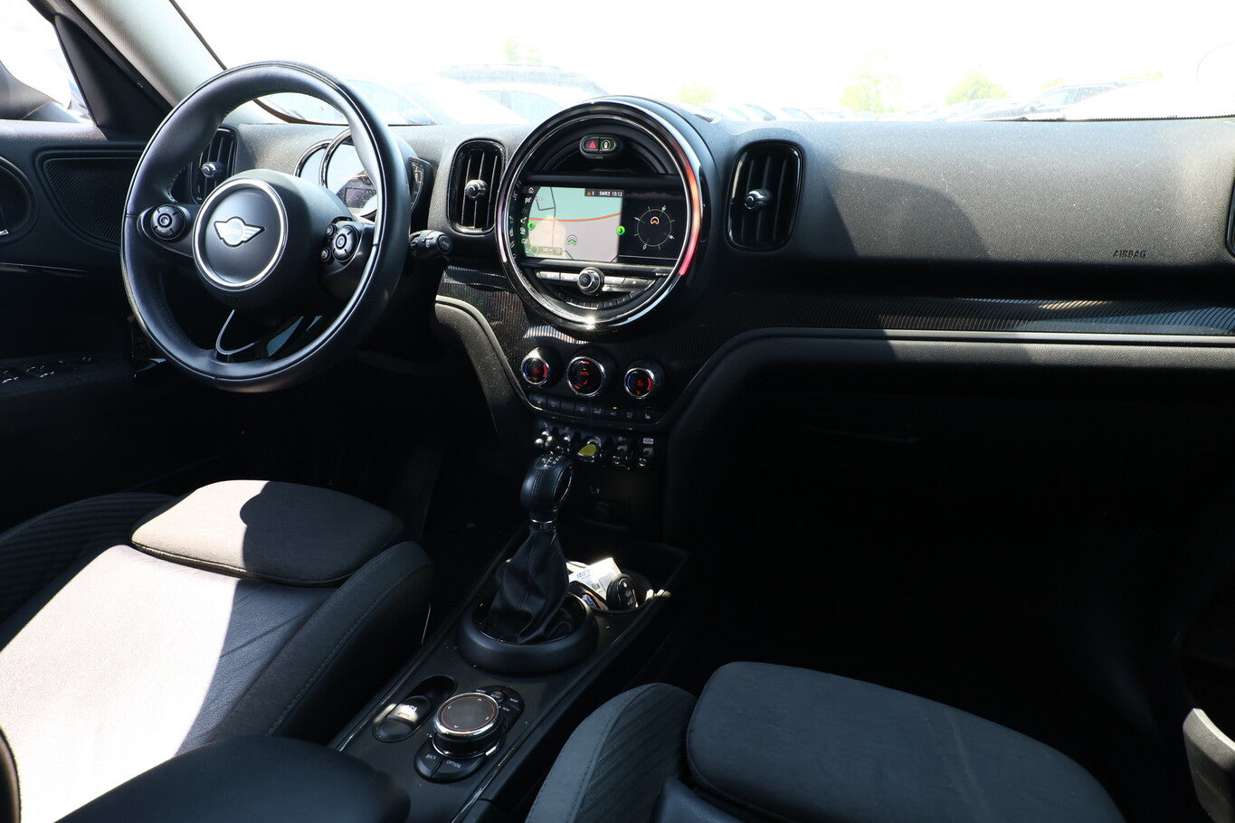 MINI Countryman Cooper SE ALL4 Steptr. Nav PDC LM17Z 127578948 8
