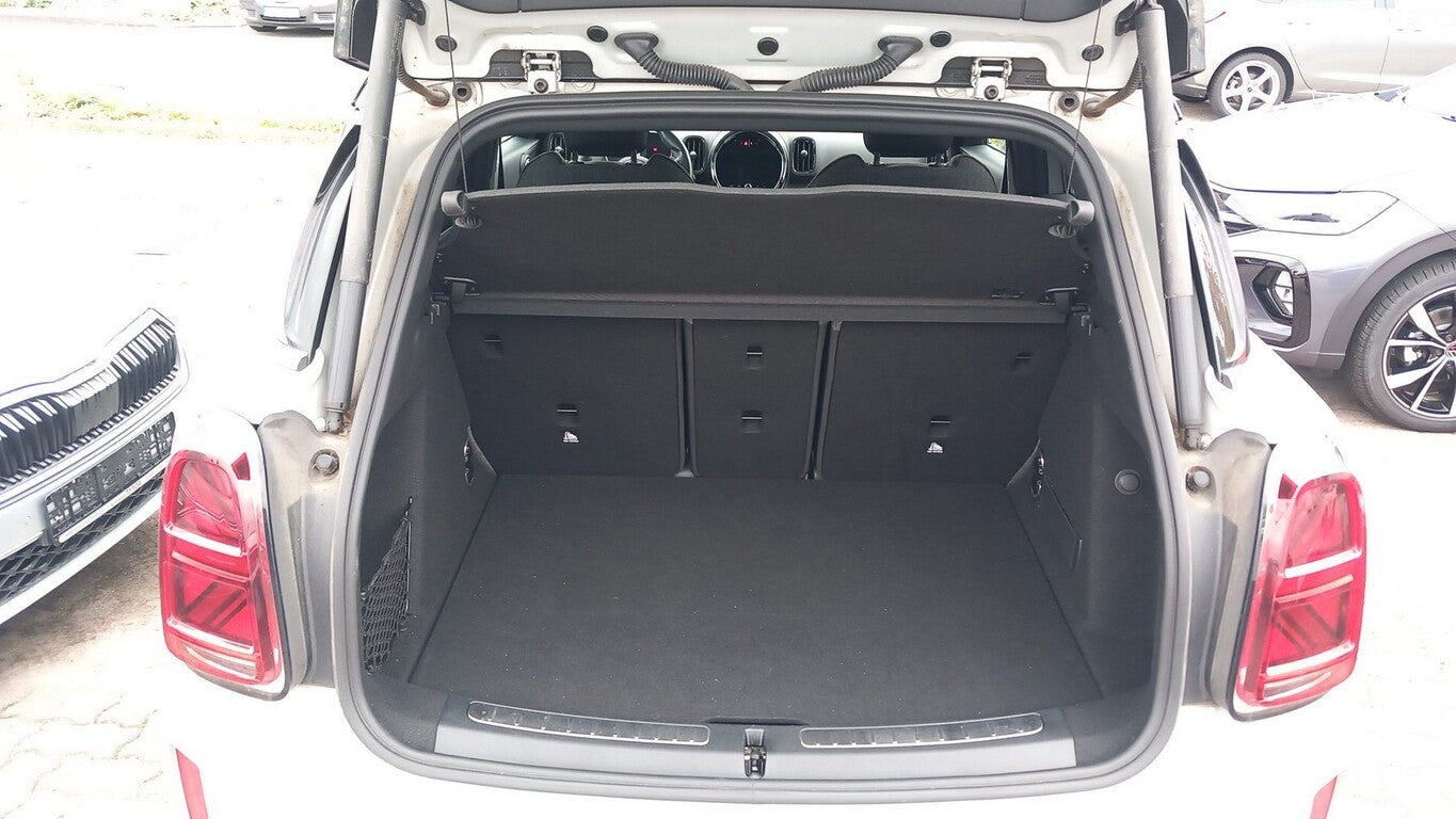 MINI Countryman Cooper SD ALL4 Trim PanoD DCC 18Z 141100218 7