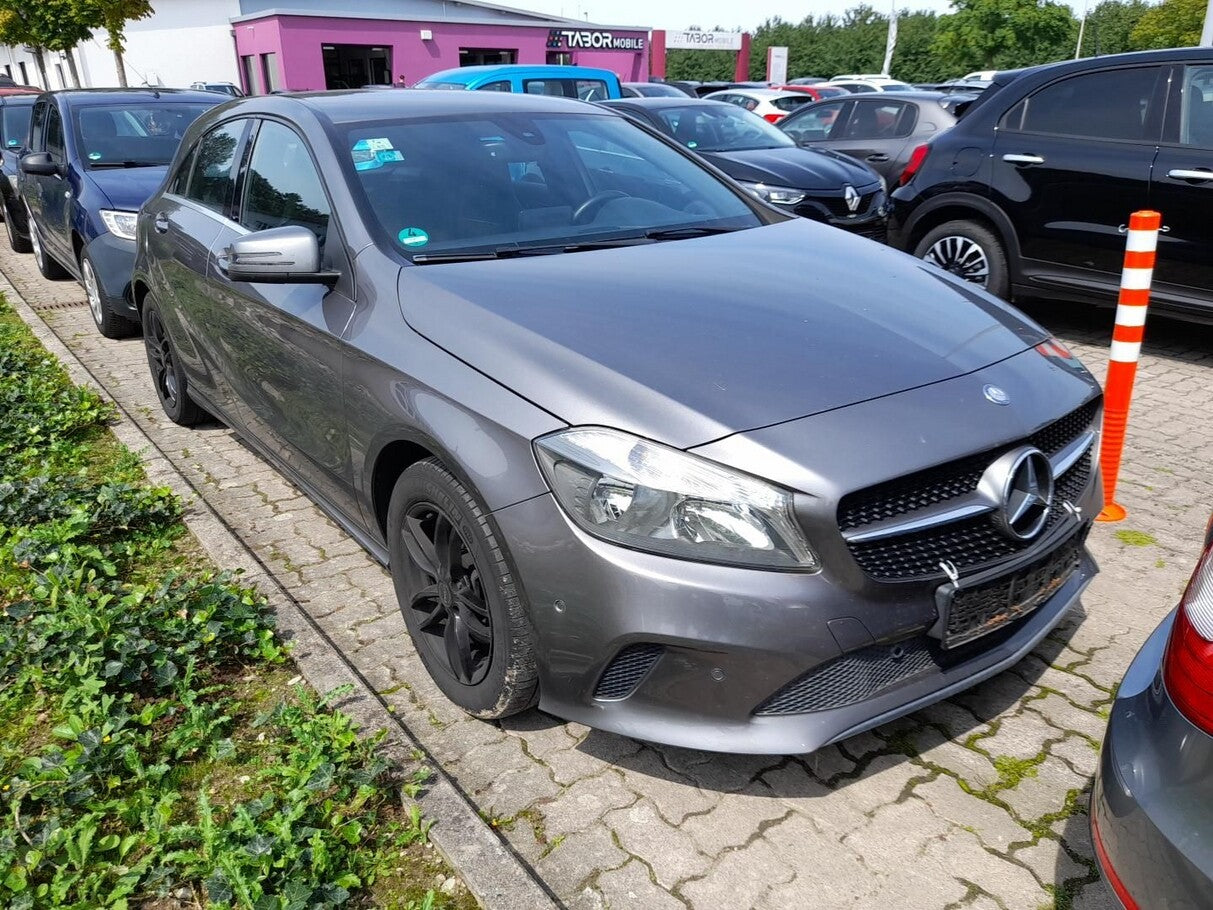 Mercedes-Benz A180 Style Navi Kamera SHZ PTS Klima Lichtaut. 132843903 1