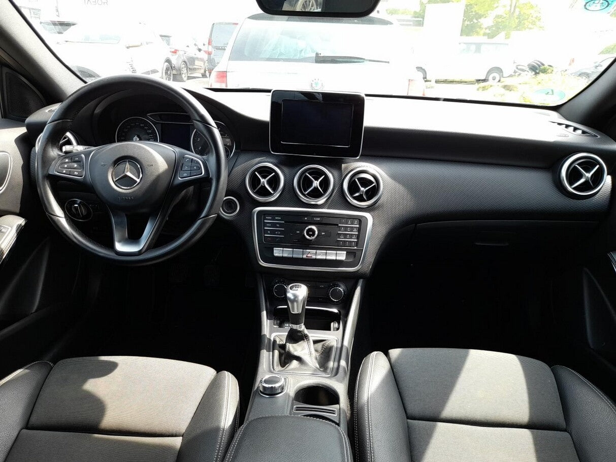 Mercedes-Benz A180 Style Navi Kamera SHZ PTS Klima Lichtaut. 132843903 4