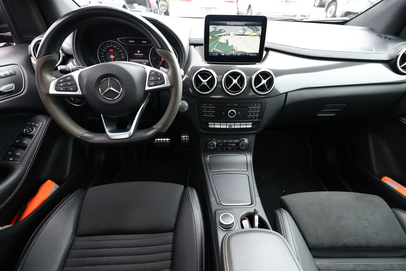 Mercedes-Benz B 220 d DCT AMG Line Pano Nav LED 18Z ParkAs SHZ 135852395 7