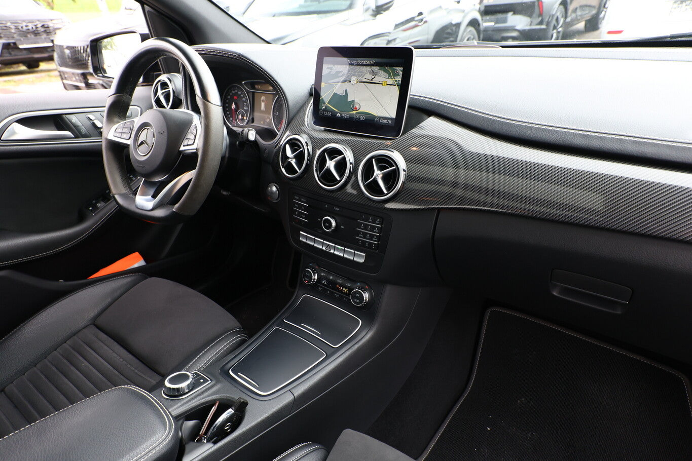 Mercedes-Benz B 220 d DCT AMG Line Pano Nav LED 18Z ParkAs SHZ 135852395 8