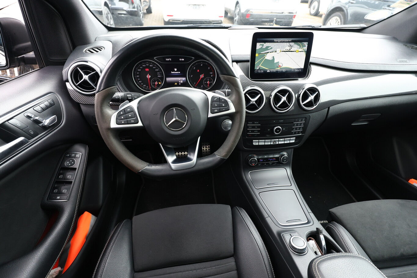 Mercedes-Benz B 220 d DCT AMG Line Pano Nav LED 18Z ParkAs SHZ 135852395 6