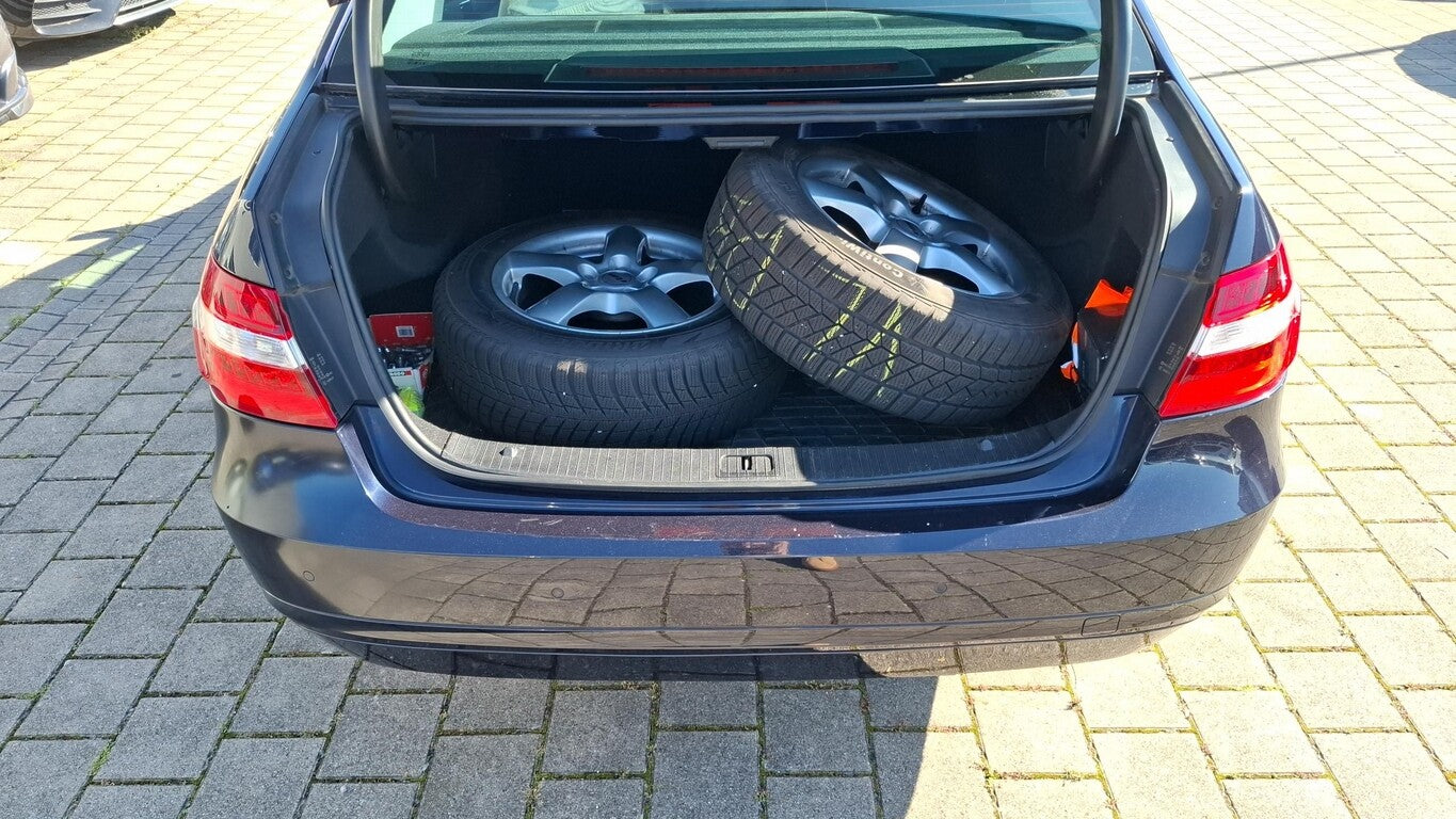 Mercedes-Benz E220 CDI Aut. Lim Navi StandHz PDC LM 136818999 9
