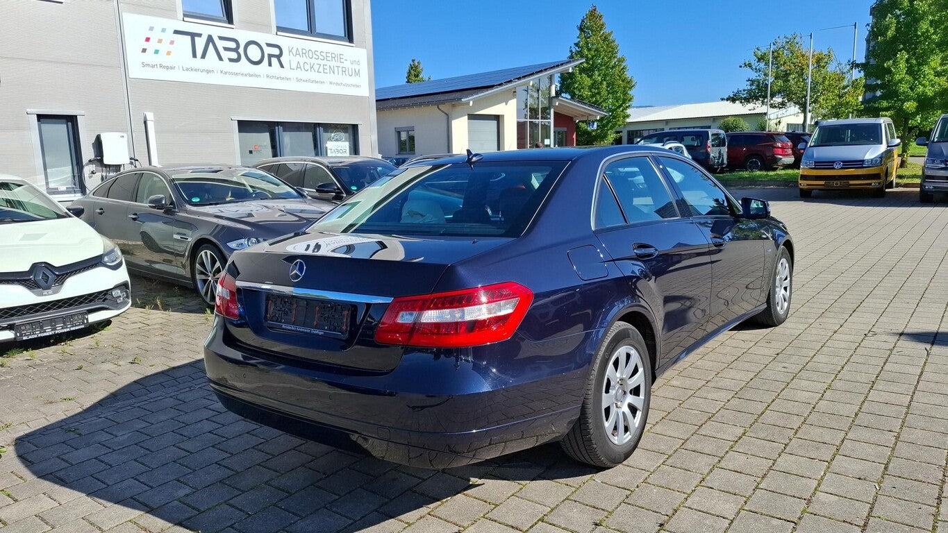 Mercedes-Benz E220 CDI Aut. Lim Navi StandHz PDC LM 136818999 2