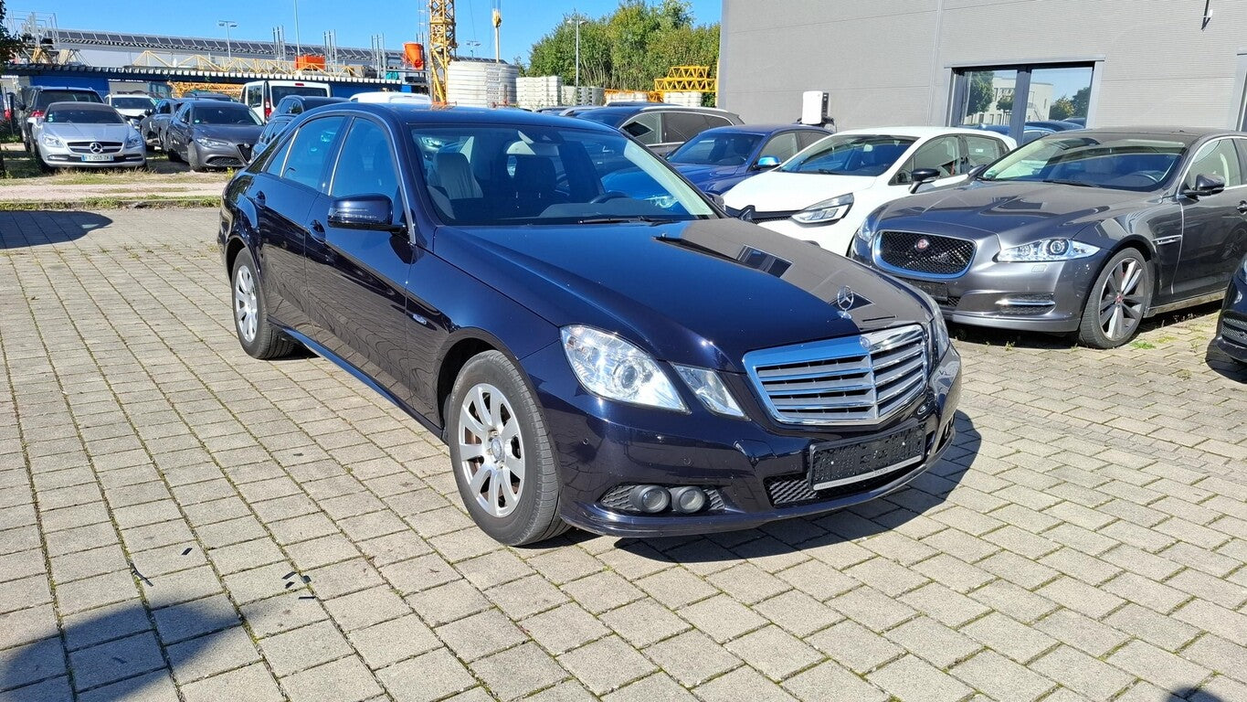 Mercedes-Benz E220 CDI Aut. Lim Navi StandHz PDC LM 136818999 1