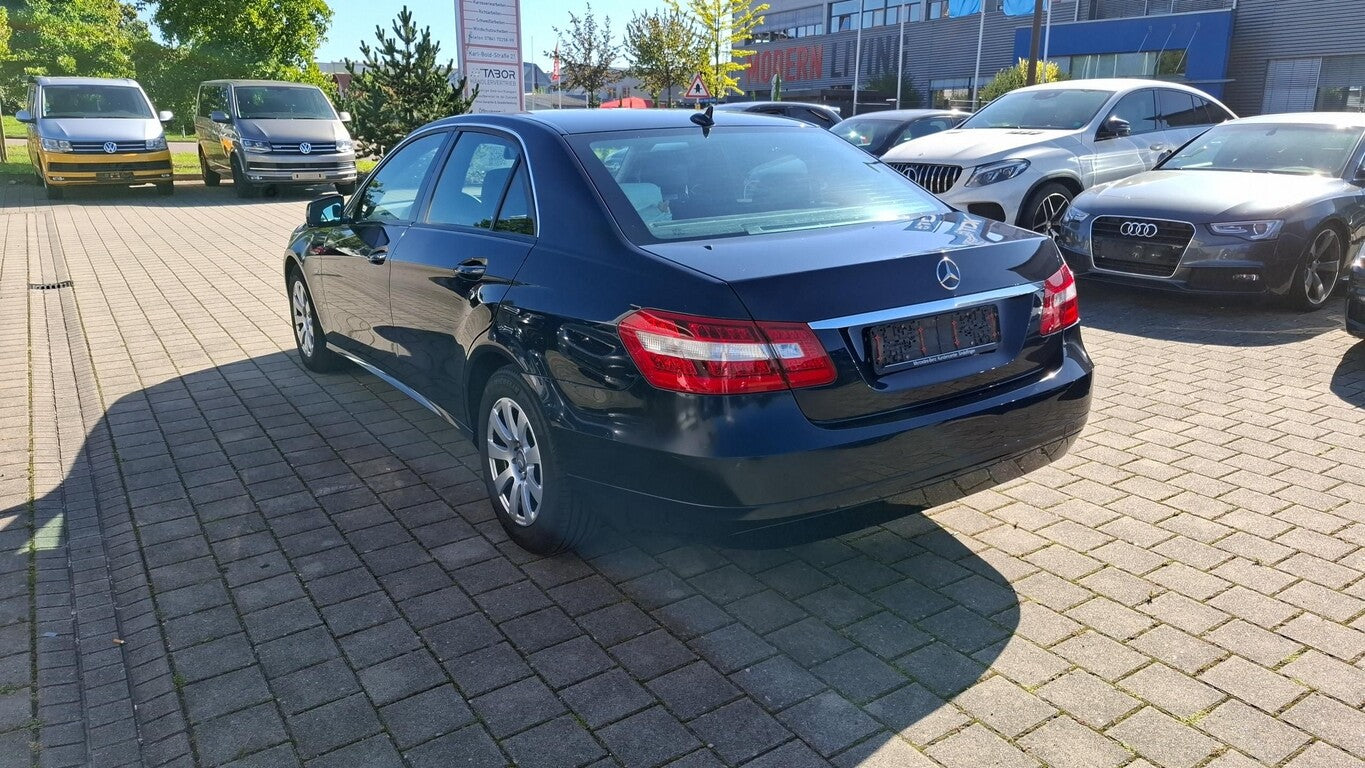 Mercedes-Benz E220 CDI Aut. Lim Navi StandHz PDC LM 136818999 3