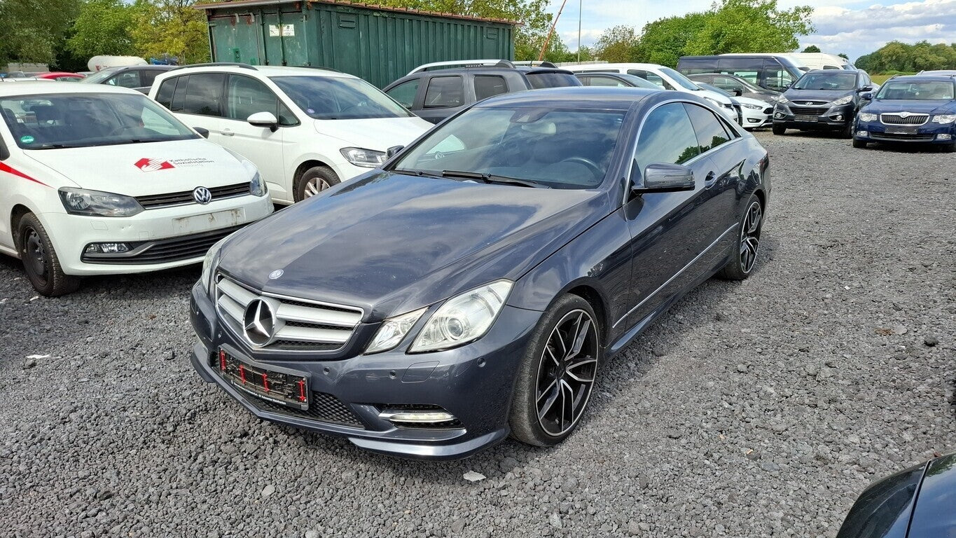 Mercedes-Benz E250 CGI Elegance Coupe Aut. Sport-P AMG PDC SHZ 118986096 0