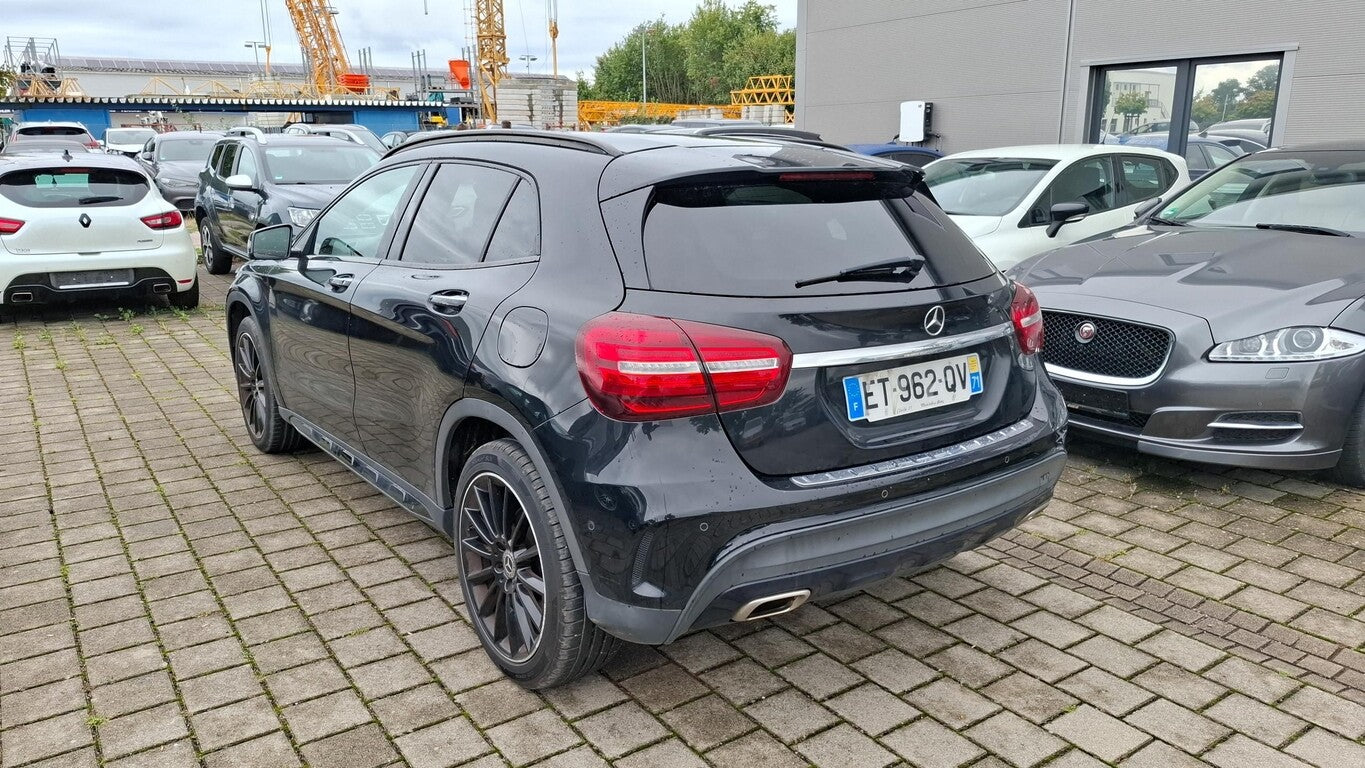 Mercedes-Benz GLA 180 Autom. AMG-Line LED Night NAV LM RFK SHZ 134410247 3