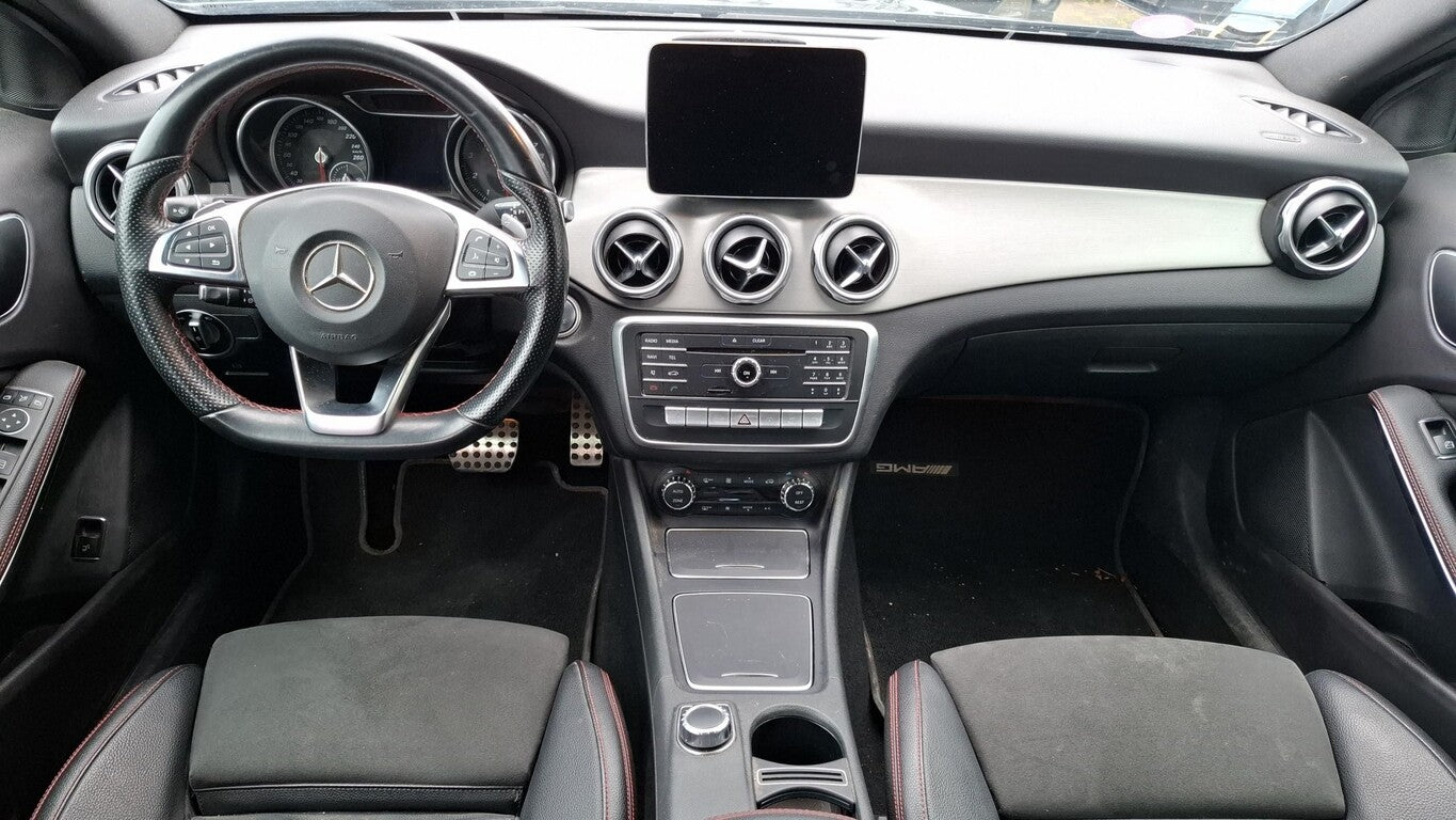 Mercedes-Benz GLA 180 Autom. AMG-Line LED Night NAV LM RFK SHZ 134410247 4