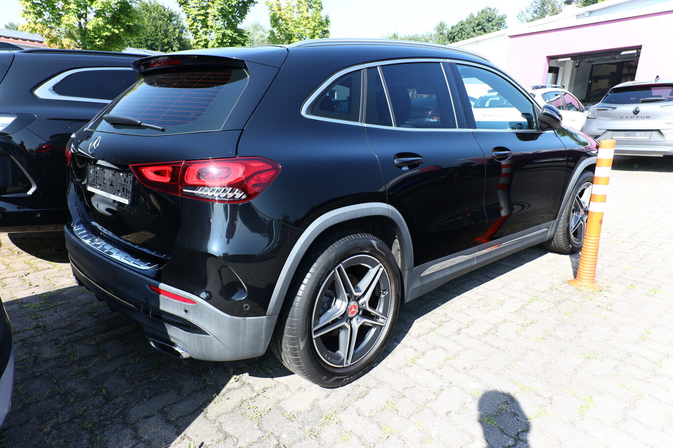Mercedes-Benz GLA 200 DCT AMG Line Leder ParkAs LED eHK SHZ 121782442 2