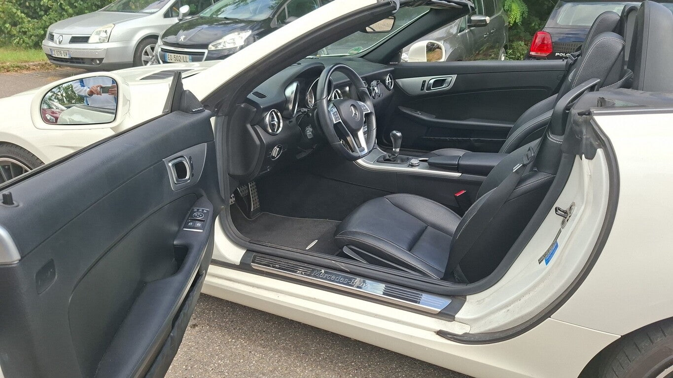 Mercedes-Benz SLK 200 BiXen Leder PTS Airscarf SHZ Navi LM 126381657 9