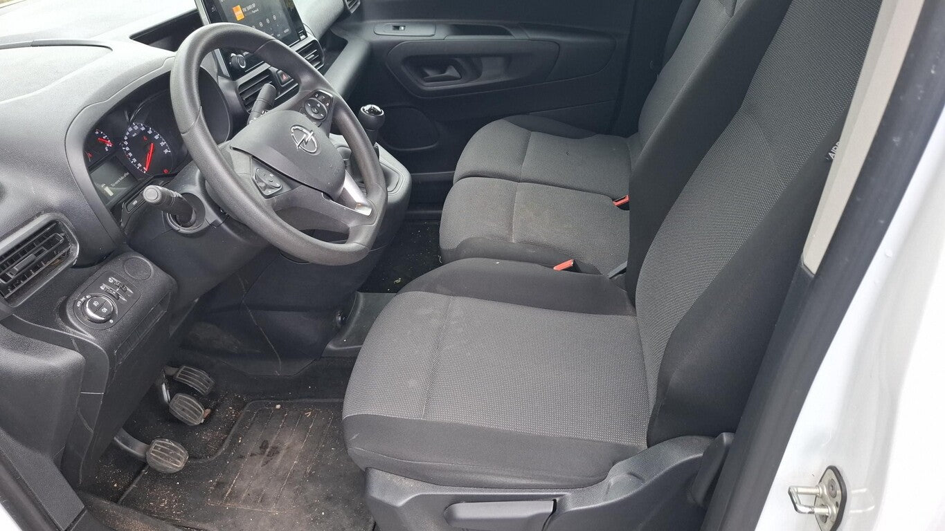 Opel Combo Cargo 1.5 D Selection Navi GRA PDC el.FH 137153479 5