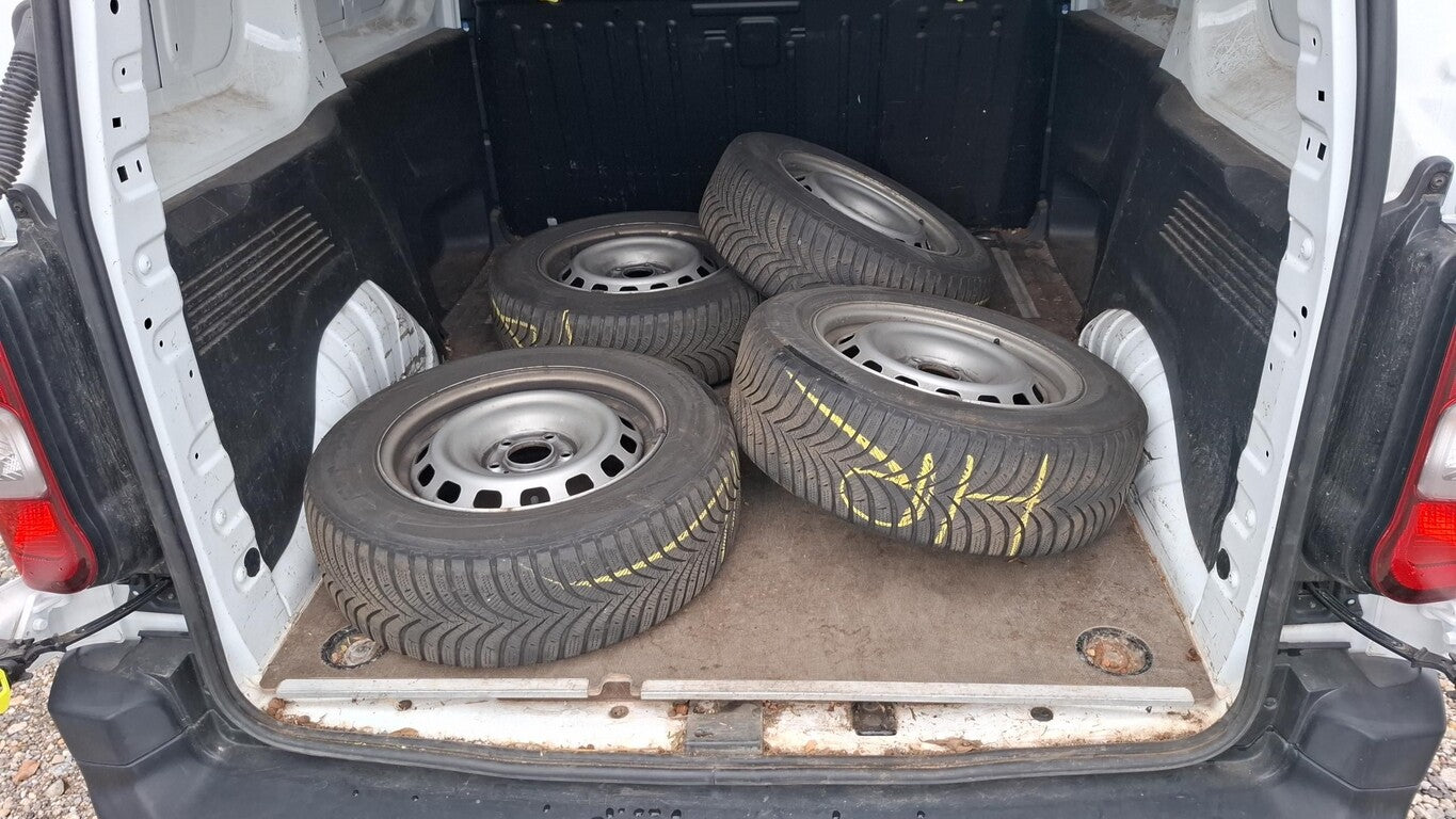 Opel Combo Cargo 1.5 D Selection Navi GRA PDC el.FH 137153479 8