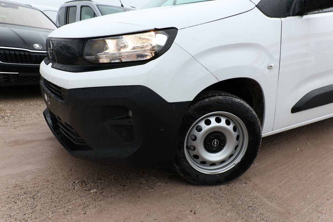 Opel Combo Cargo 1.5 D 130 AT8 3-S Nav Kam BSA PDC/vo 132845180 4