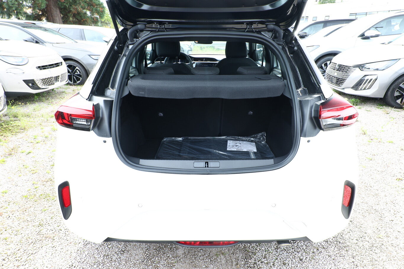 Opel Corsa 1.2 100 AT8 GS TechP Kam PDC 10