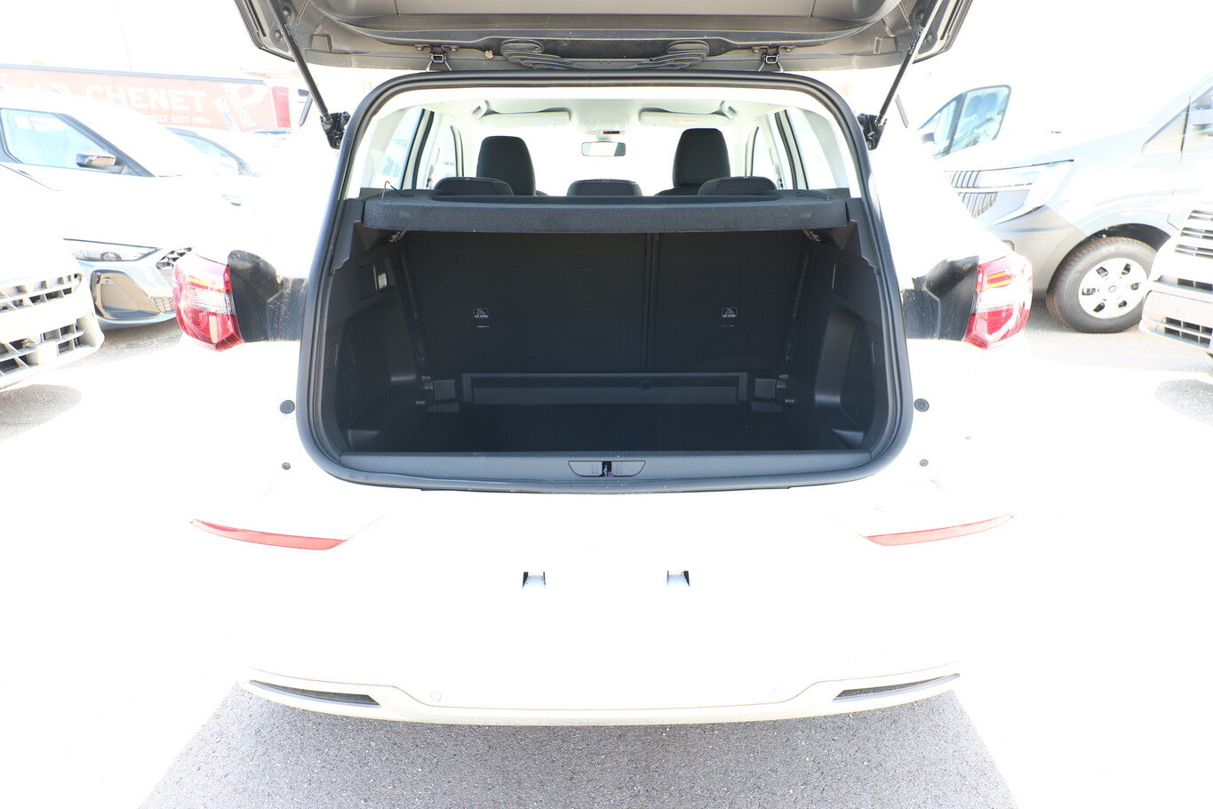 Opel Grandland 1.5 D130 AT8 PDC vo/hi LM17 Klimaaut 128782480 10