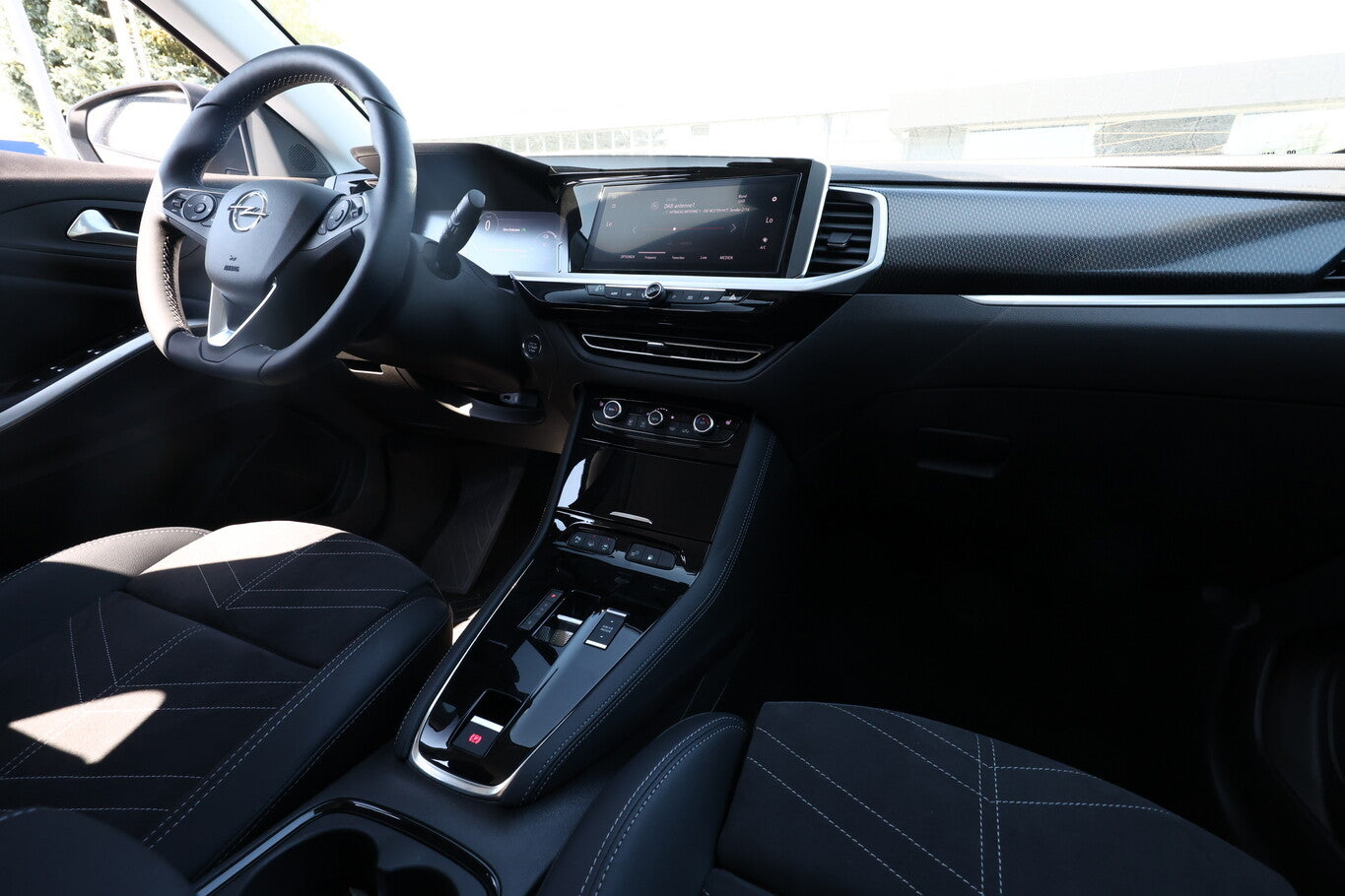 Opel Grandland PHEV 225 EAT8 Alcantara ACC SHZ 360° 128782533 8
