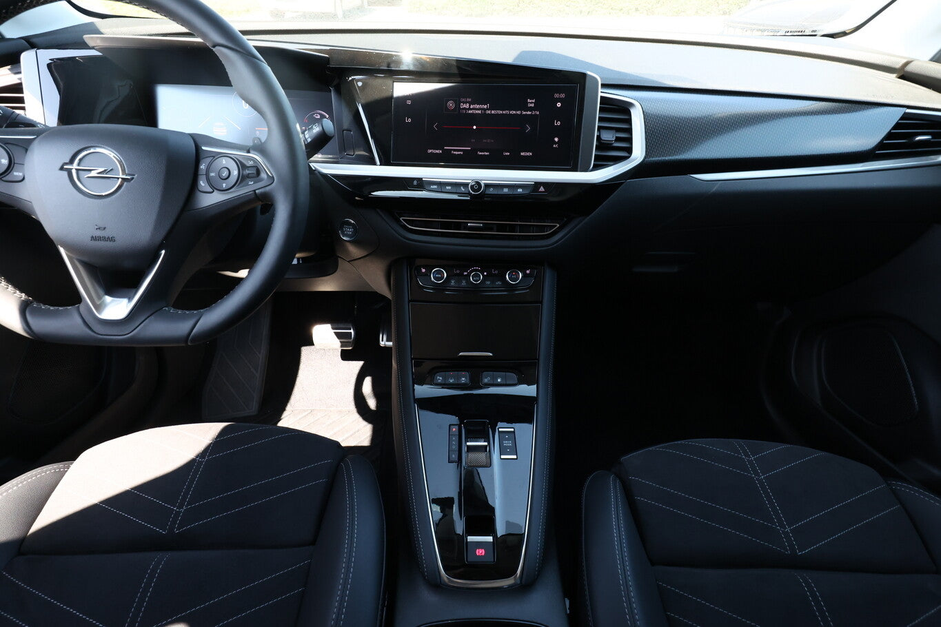 Opel Grandland PHEV 225 EAT8 Alcantara ACC SHZ 360° 128782533 7
